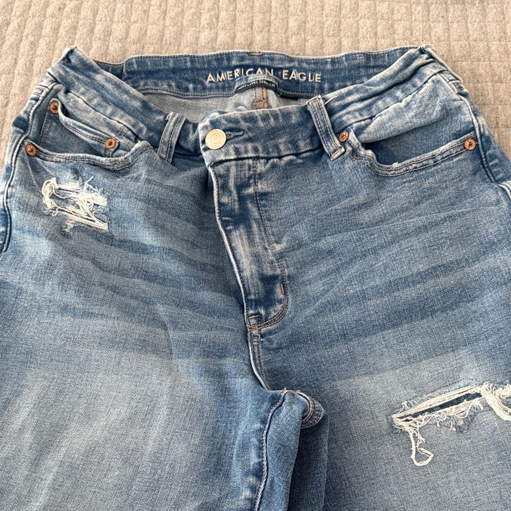 American Eagle Outfitters Light Blue High Rise Jeans